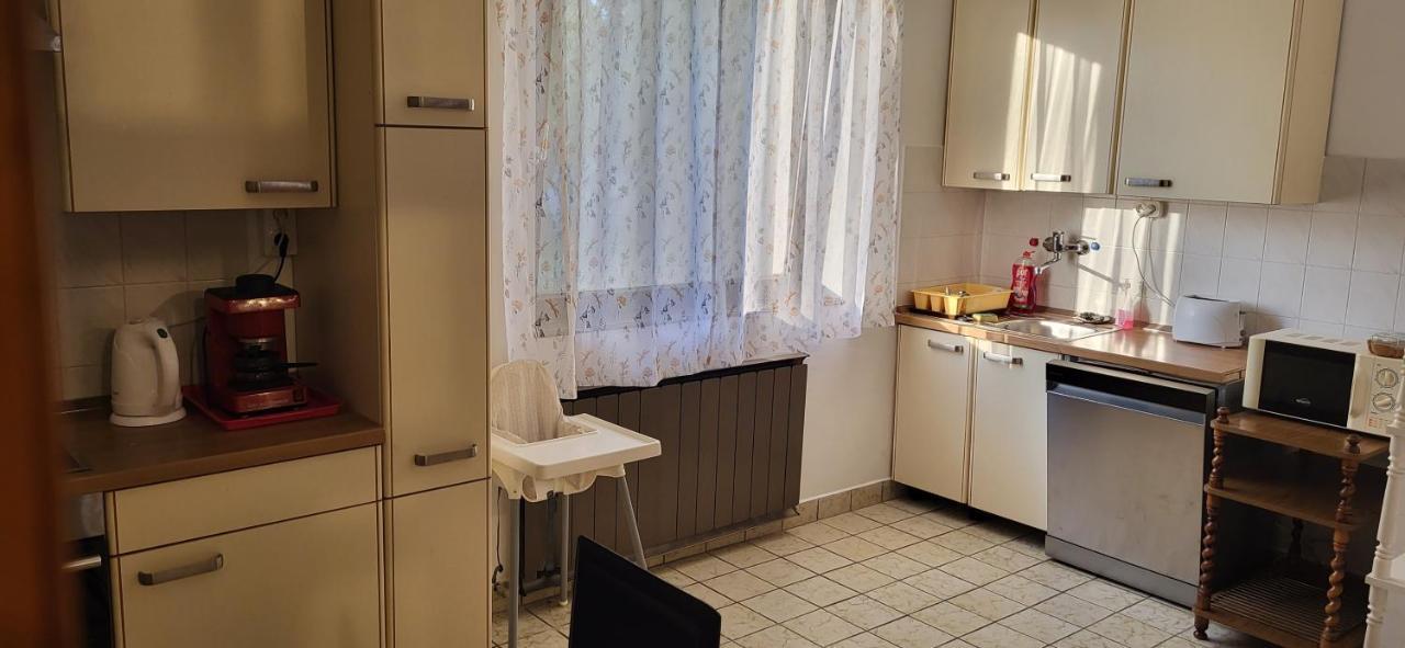 Aniiza Apartman Орвеняш Екстериор снимка