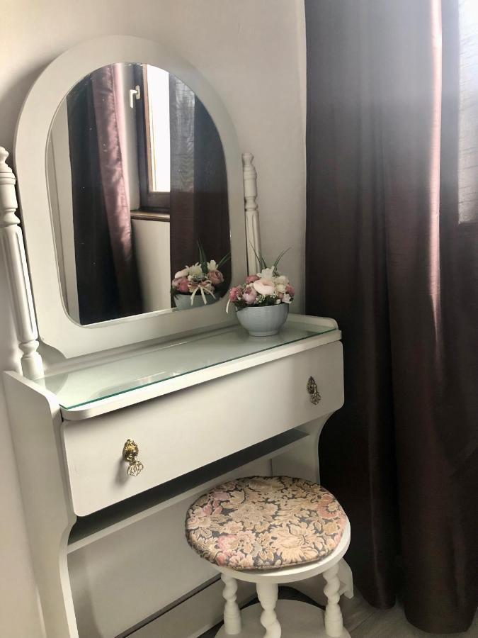 Aniiza Apartman Орвеняш Екстериор снимка