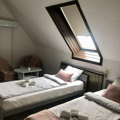 Aniiza Apartman Орвеняш Екстериор снимка